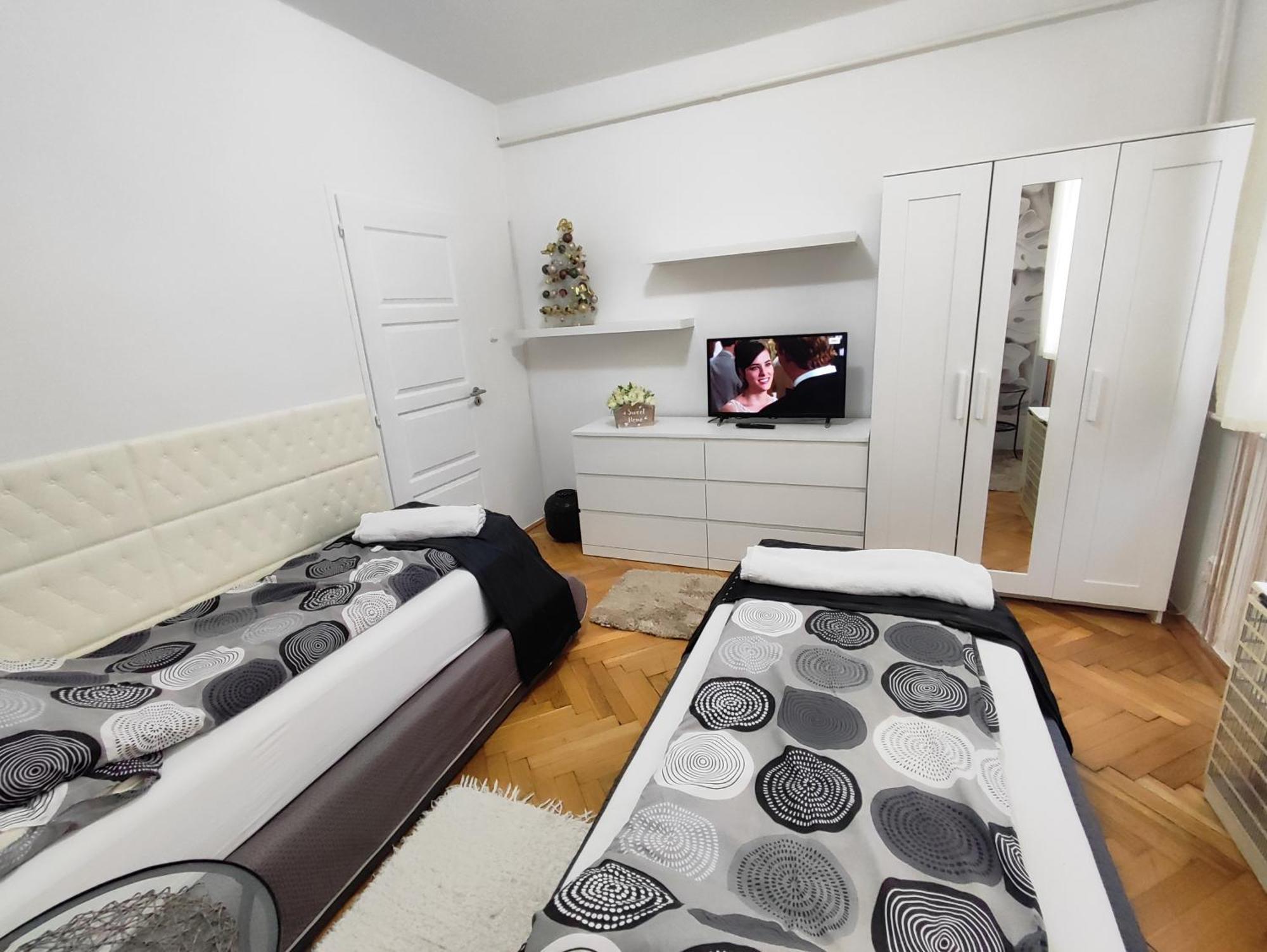 Heni Apartman Nagykanizsa Buitenkant foto