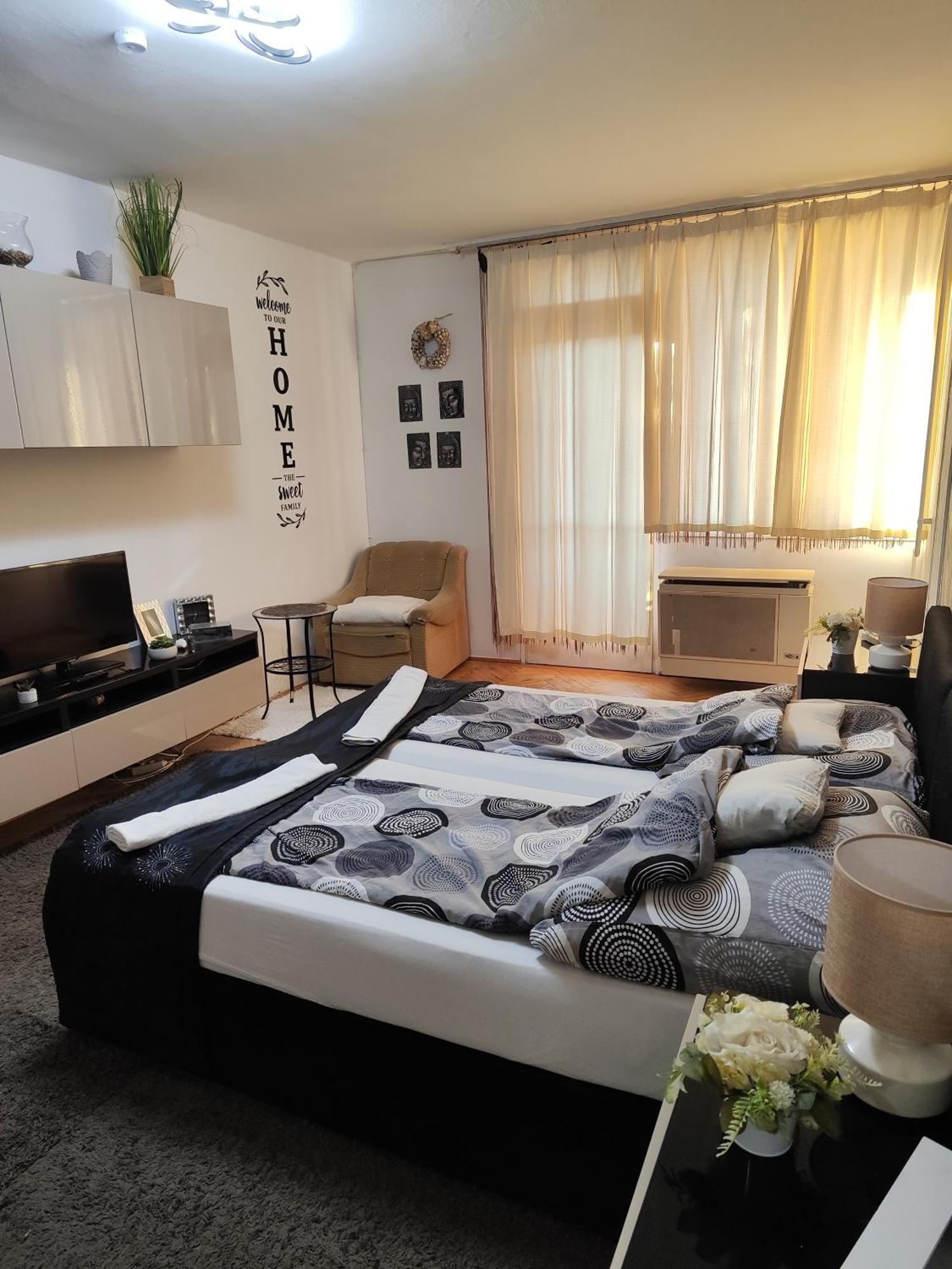 Heni Apartman Nagykanizsa Buitenkant foto