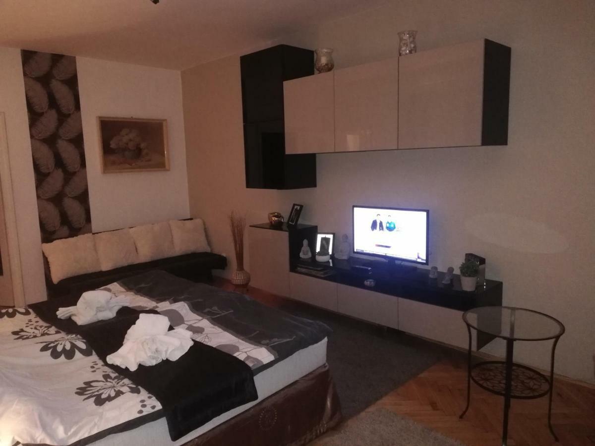 Heni Apartman Nagykanizsa Buitenkant foto