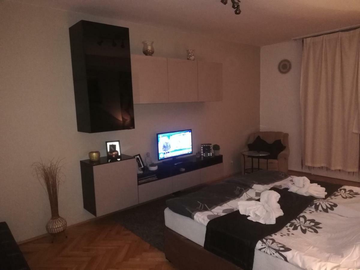 Heni Apartman Nagykanizsa Buitenkant foto