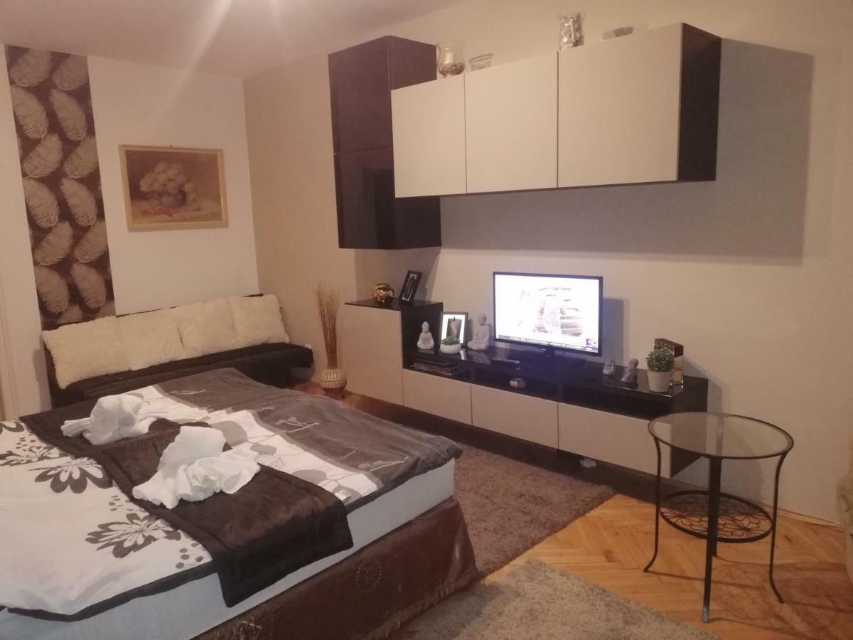 Heni Apartman Nagykanizsa Buitenkant foto