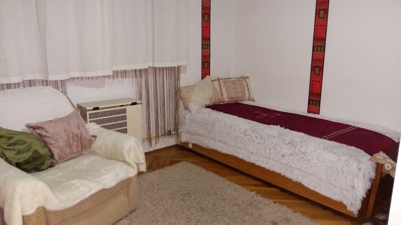 Heni Apartman Nagykanizsa Buitenkant foto